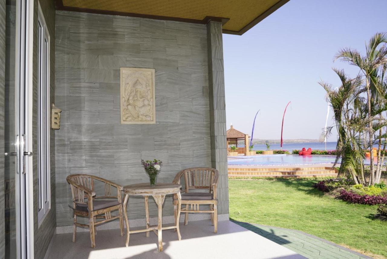 Seamount Hotel Amed エクステリア 写真