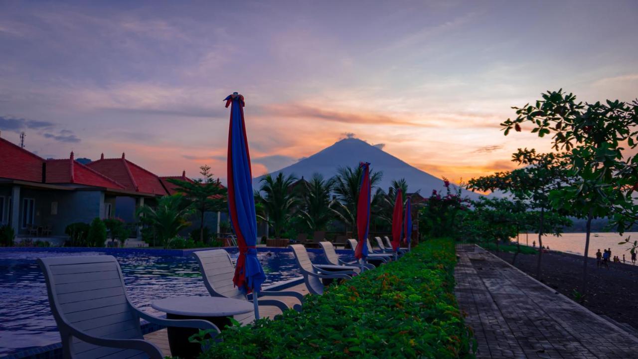 Seamount Hotel Amed エクステリア 写真