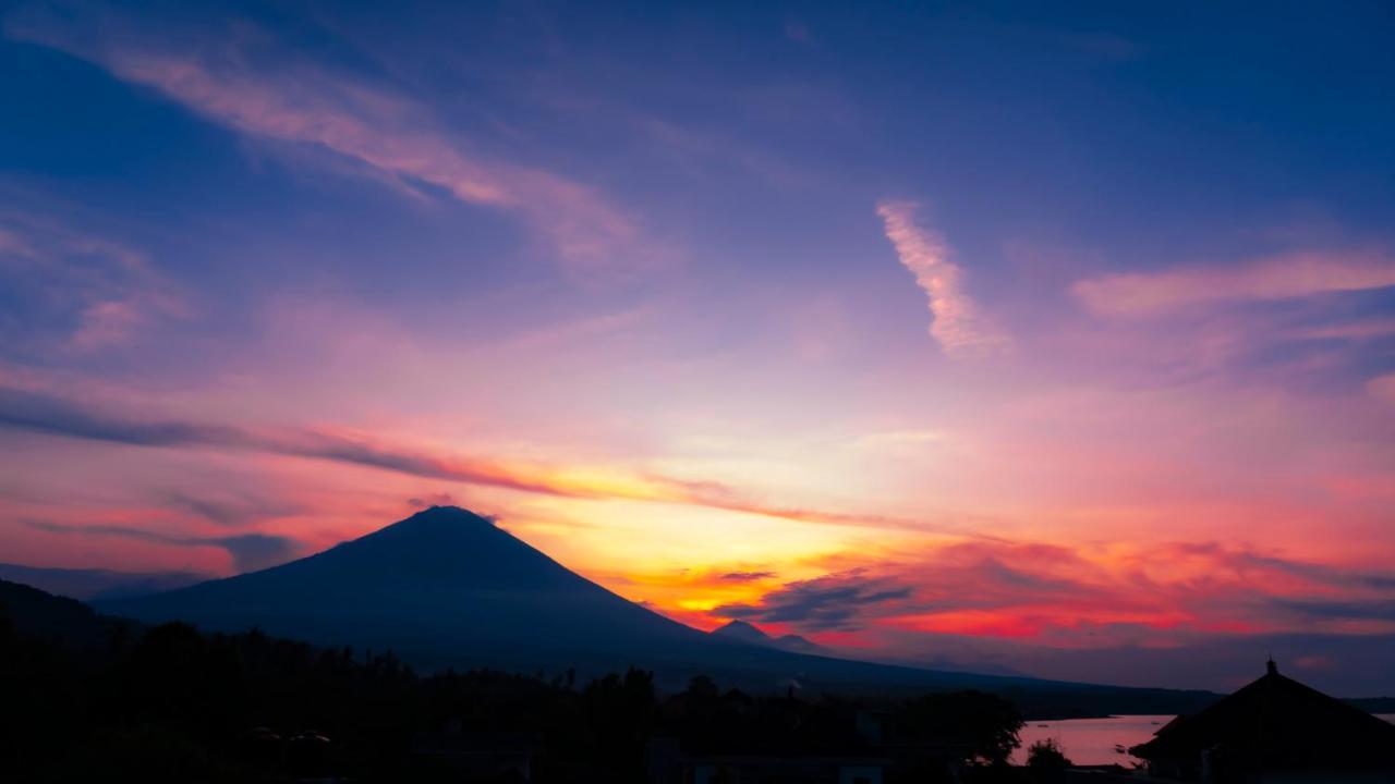 Seamount Hotel Amed エクステリア 写真