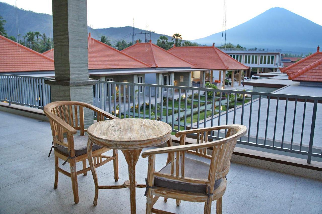Seamount Hotel Amed エクステリア 写真